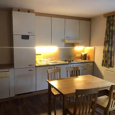 Gruenfelder Apartment Oberperfuss