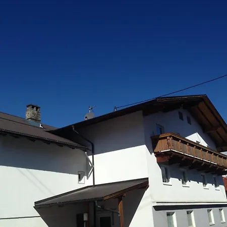 Gruenfelder Apartment Oberperfuss