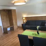 Gruenfelder Apartament Oberperfuss