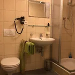 Apartament Gruenfelder *