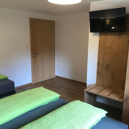 Gruenfelder Oberperfuss